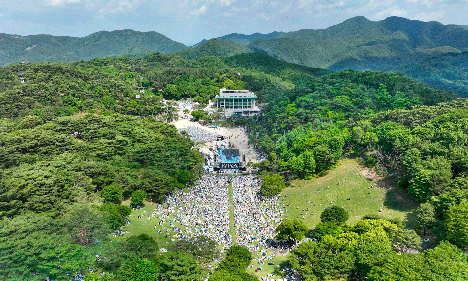 월명동 자연성전
